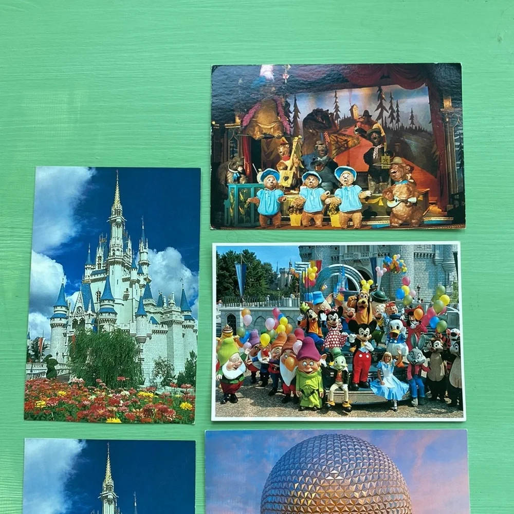 Vintage Walt Disney World Postcards - Picture 4 of 6